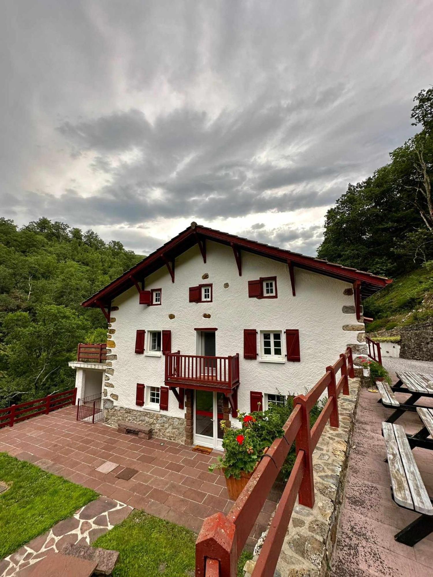 Chambres D'Hotes Agorerreka Saint-Etienne-de-Baigorry Dış mekan fotoğraf