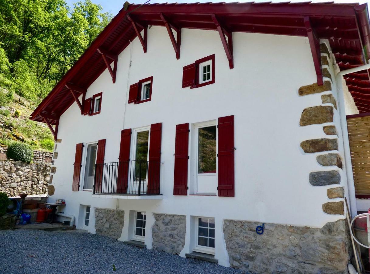 Chambres D'Hotes Agorerreka Saint-Etienne-de-Baigorry Dış mekan fotoğraf