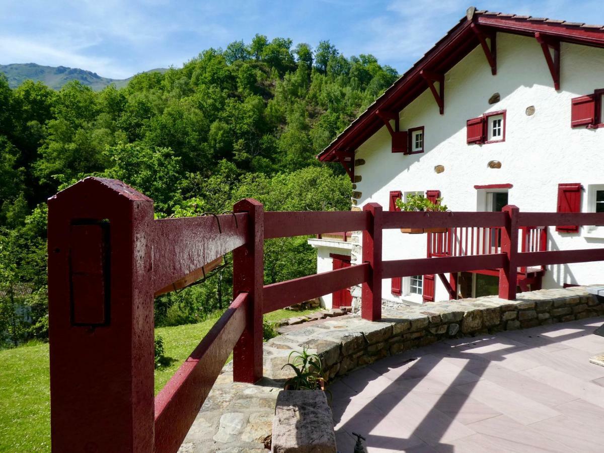 Chambres D'Hotes Agorerreka Saint-Etienne-de-Baigorry Dış mekan fotoğraf